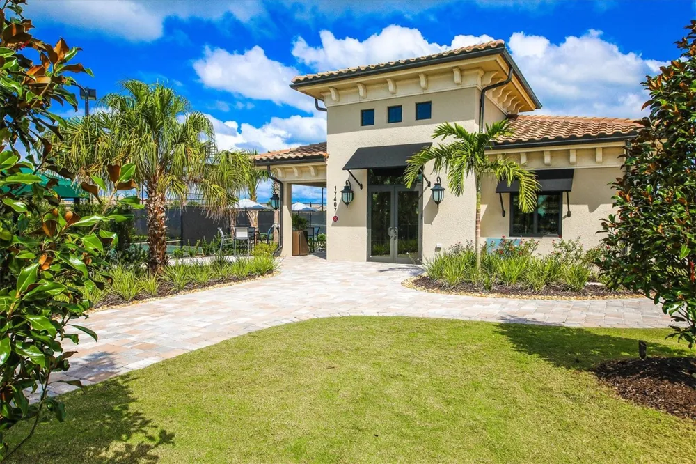 17810 GAWTHROP DRIVE #203 Lakewood Ranch, FL 34211