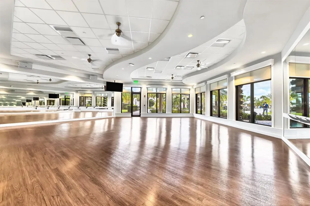 17810 GAWTHROP DRIVE #203 Lakewood Ranch, FL 34211