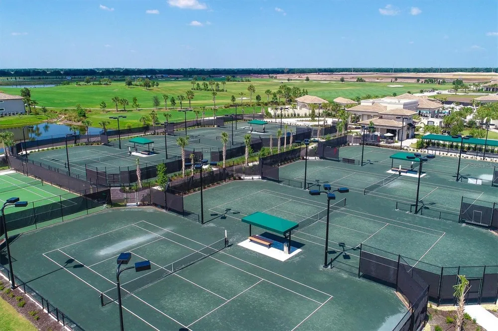 17810 GAWTHROP DRIVE #203 Lakewood Ranch, FL 34211