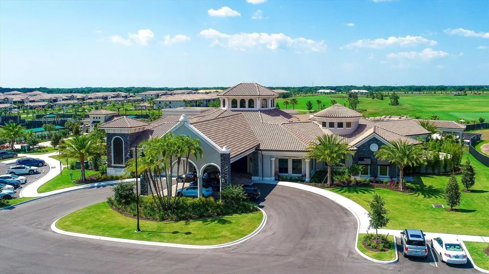 17810 GAWTHROP DRIVE #203 Lakewood Ranch, FL 34211