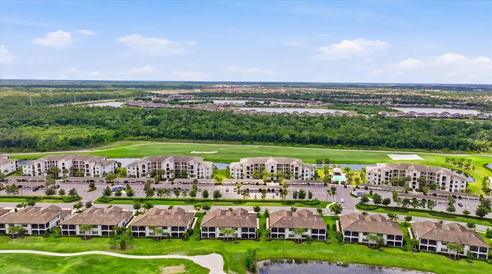 17810 GAWTHROP DRIVE #203 Lakewood Ranch, FL 34211