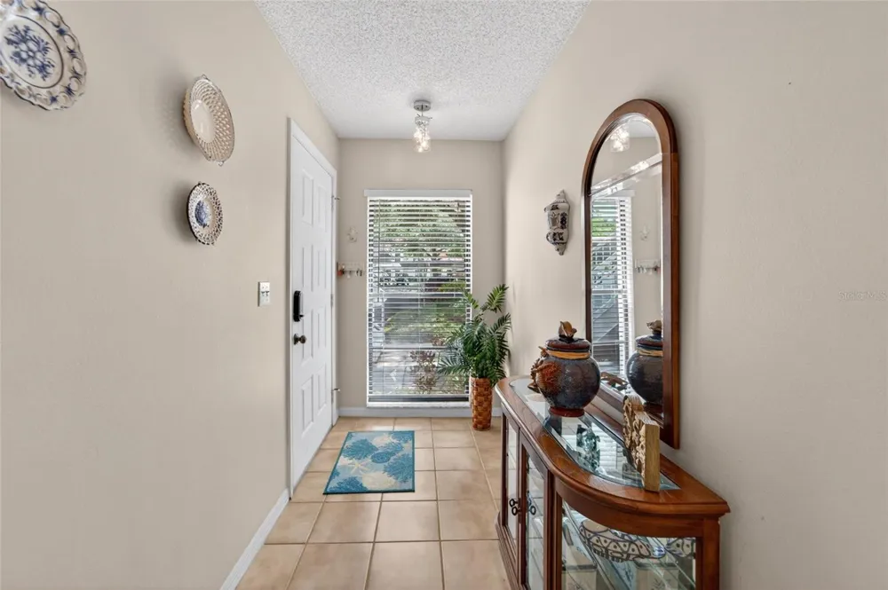 319 KNOTTWOOD COURT #2 Sun City Center, FL 33573