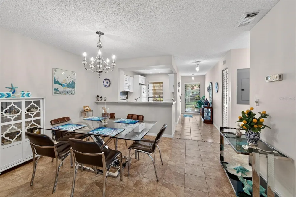 319 KNOTTWOOD COURT #2 Sun City Center, FL 33573