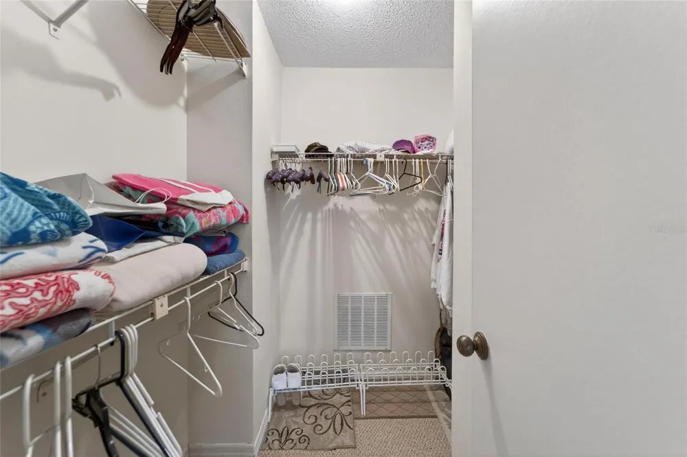 319 KNOTTWOOD COURT #2 Sun City Center, FL 33573