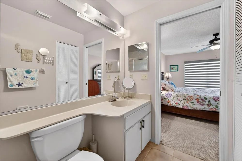 319 KNOTTWOOD COURT #2 Sun City Center, FL 33573