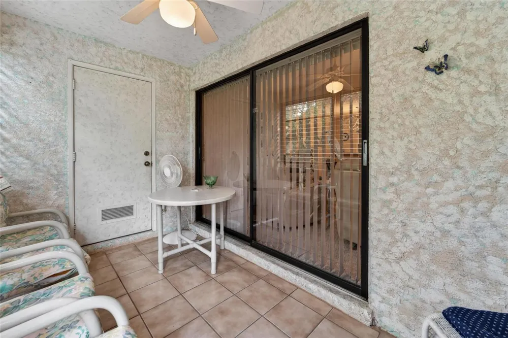 319 KNOTTWOOD COURT #2 Sun City Center, FL 33573