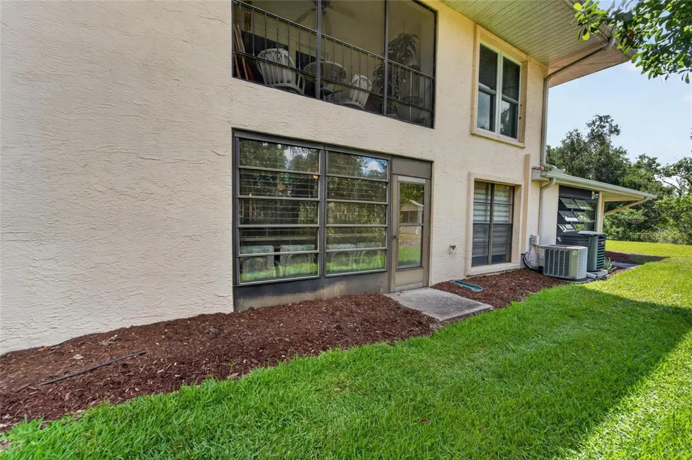 319 KNOTTWOOD COURT #2 Sun City Center, FL 33573