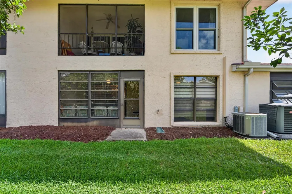 319 KNOTTWOOD COURT #2 Sun City Center, FL 33573