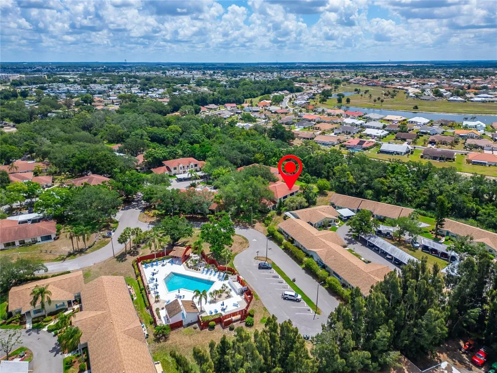 319 KNOTTWOOD COURT #2 Sun City Center, FL 33573