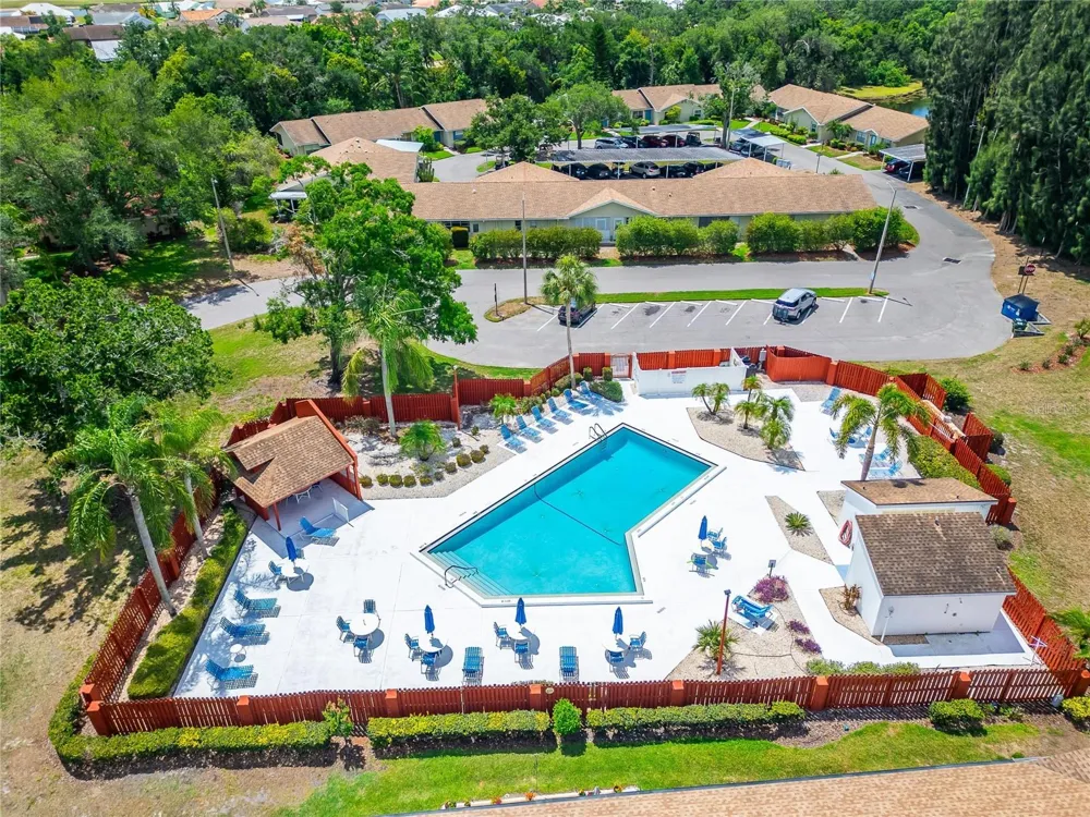 319 KNOTTWOOD COURT #2 Sun City Center, FL 33573