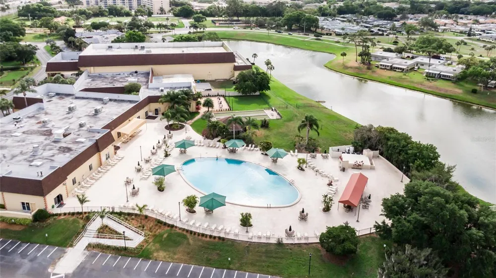 319 KNOTTWOOD COURT #2 Sun City Center, FL 33573
