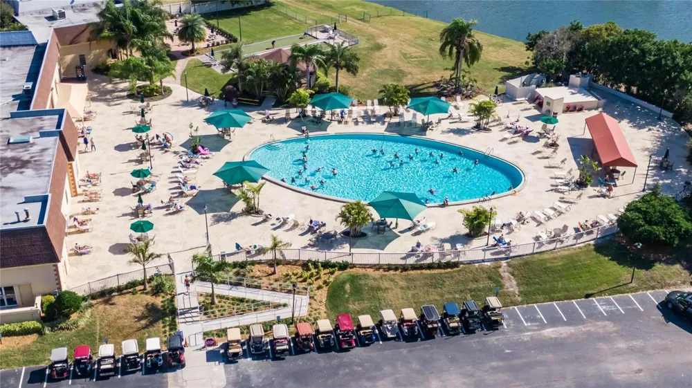 319 KNOTTWOOD COURT #2 Sun City Center, FL 33573