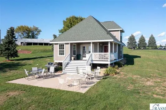 46346 Cape Trail Cleveland, MN 56017