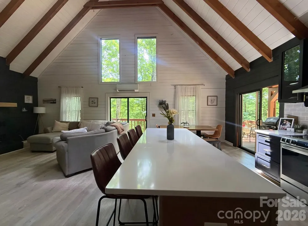 89 Woodcliff Loop Newland, NC 28657