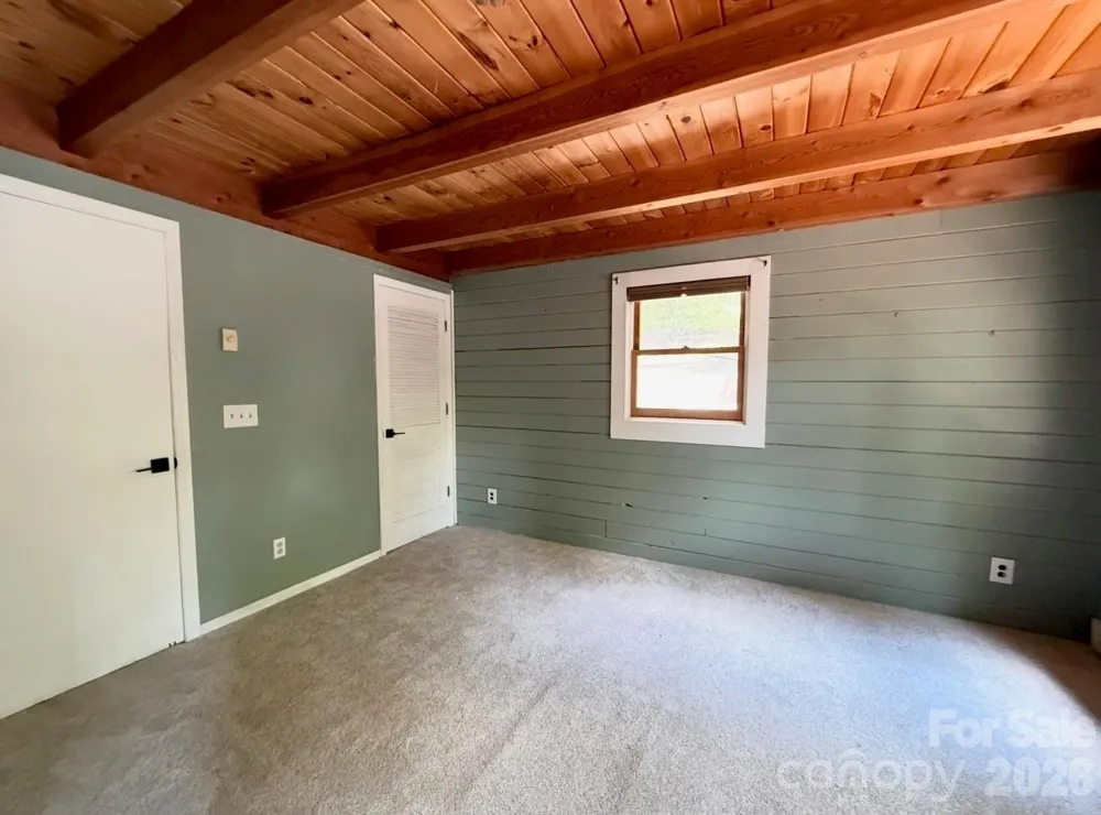 89 Woodcliff Loop Newland, NC 28657