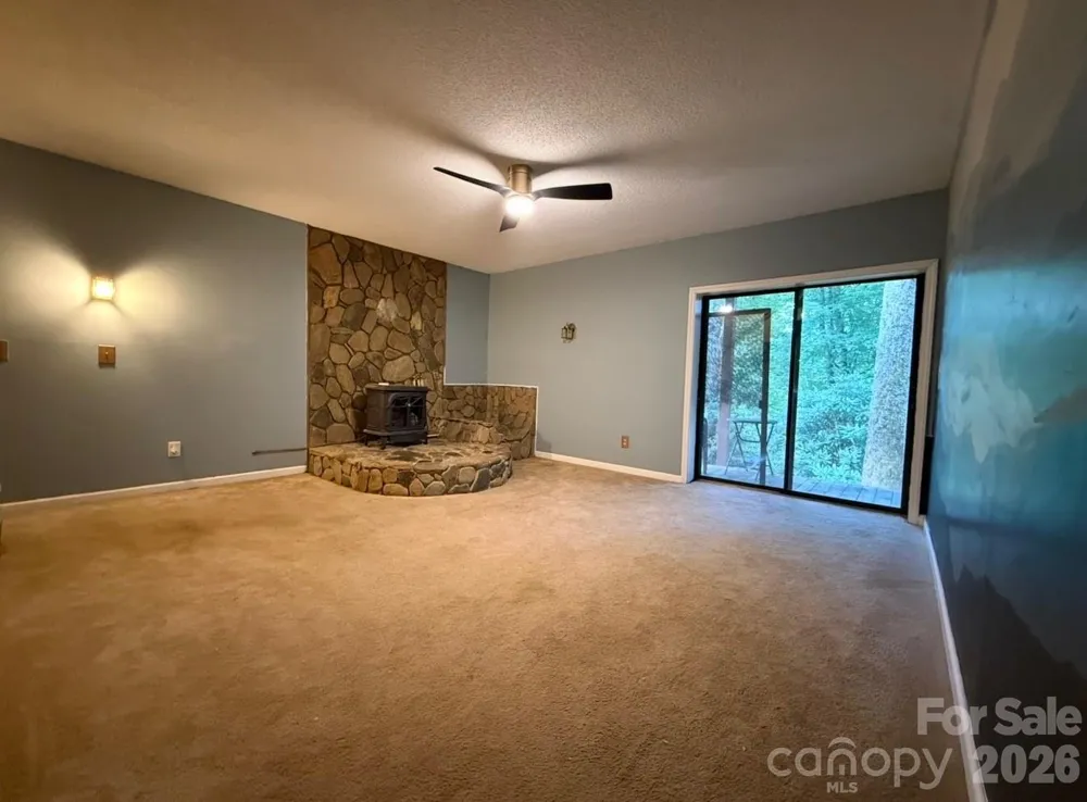 89 Woodcliff Loop Newland, NC 28657