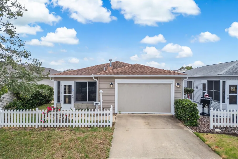 2454 SOUTHERN OAK STREET The Villages, FL 32162