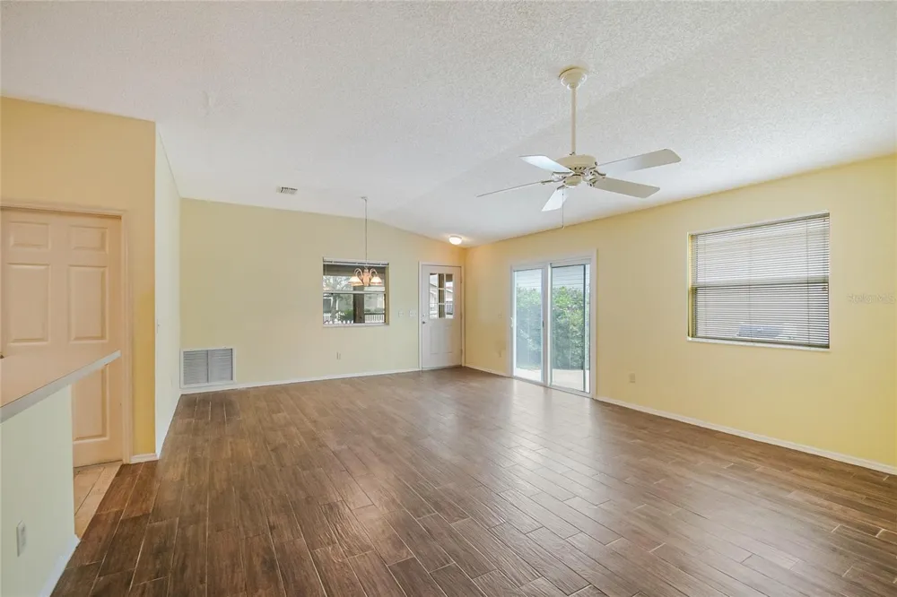 2454 SOUTHERN OAK STREET The Villages, FL 32162
