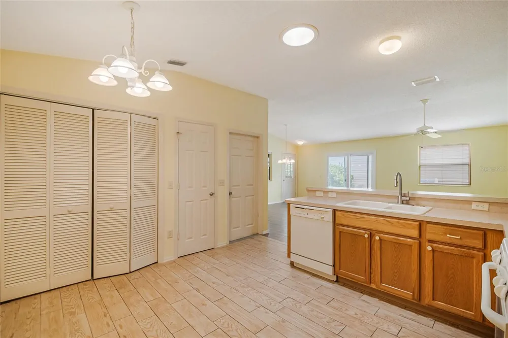 2454 SOUTHERN OAK STREET The Villages, FL 32162