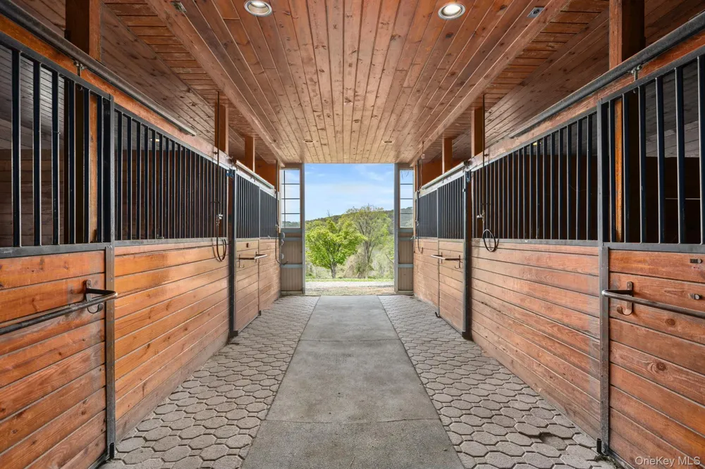 5 McCarthy Road Holmes, NY 12531
