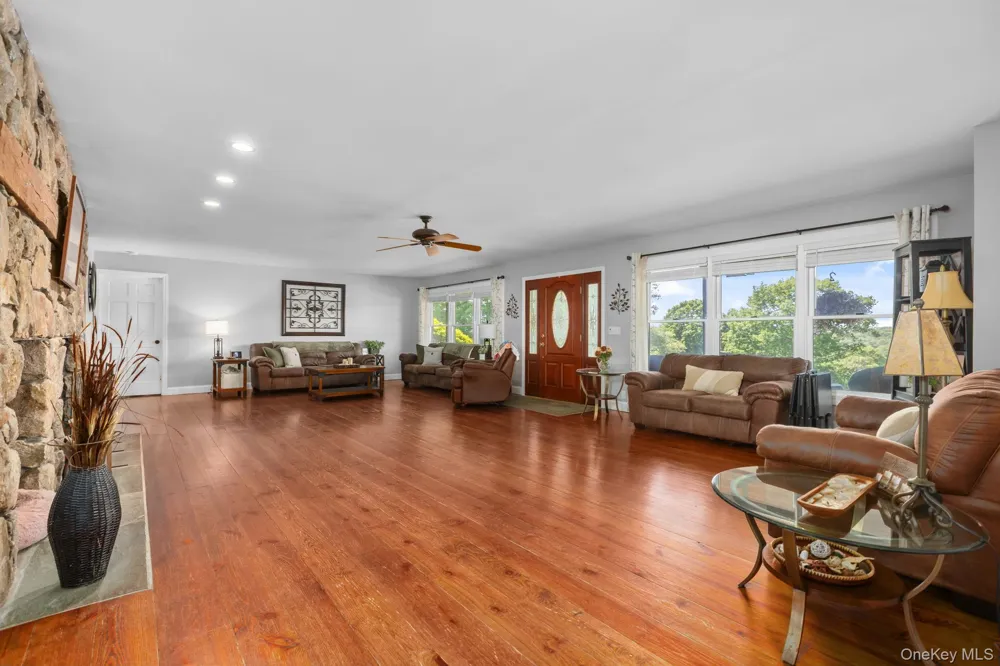 5 McCarthy Road Holmes, NY 12531