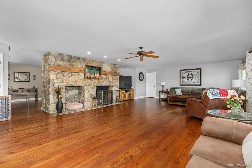 5 McCarthy Road Holmes, NY 12531