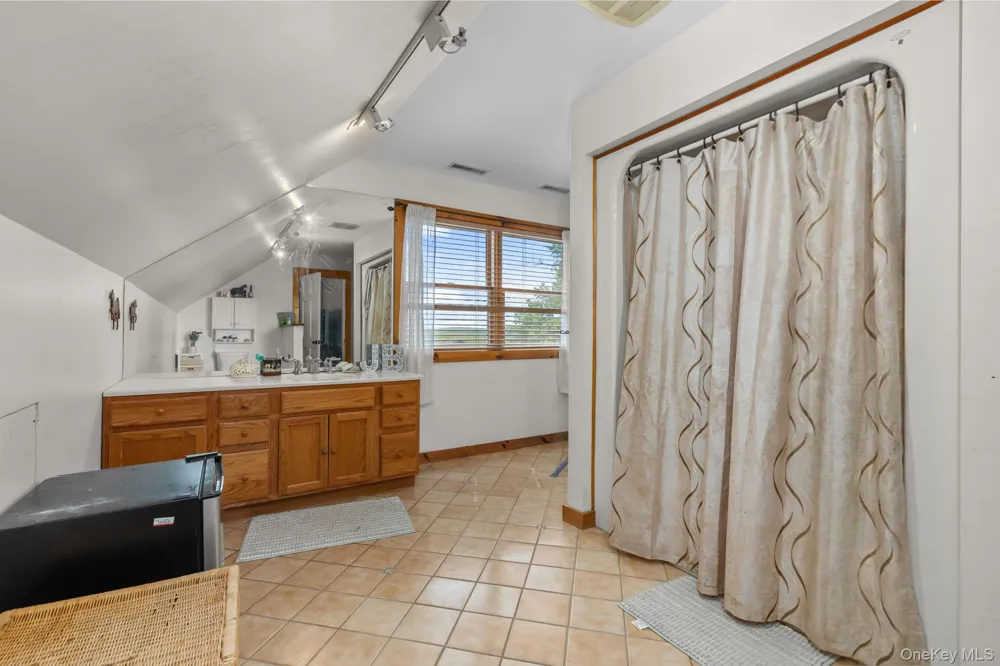 5 McCarthy Road Holmes, NY 12531