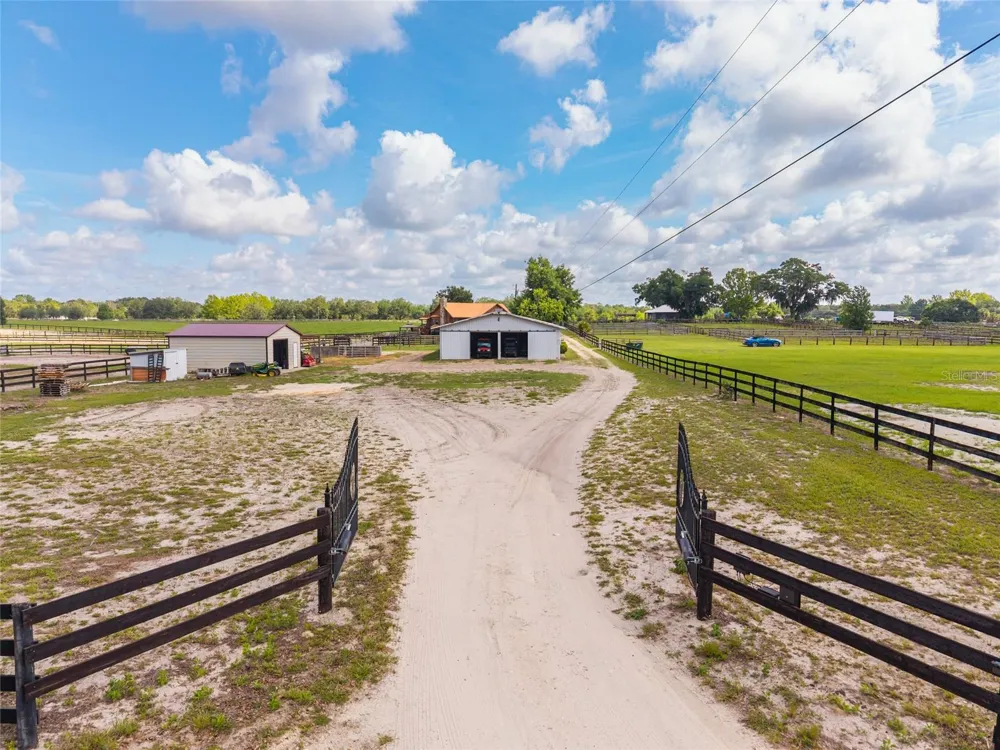 2009 SW 20TH STREET Bell, FL 32619
