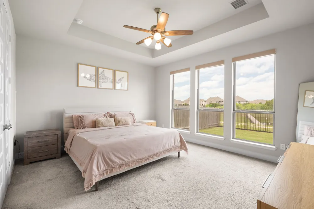 14404 Kira Lane Manor, TX 78653