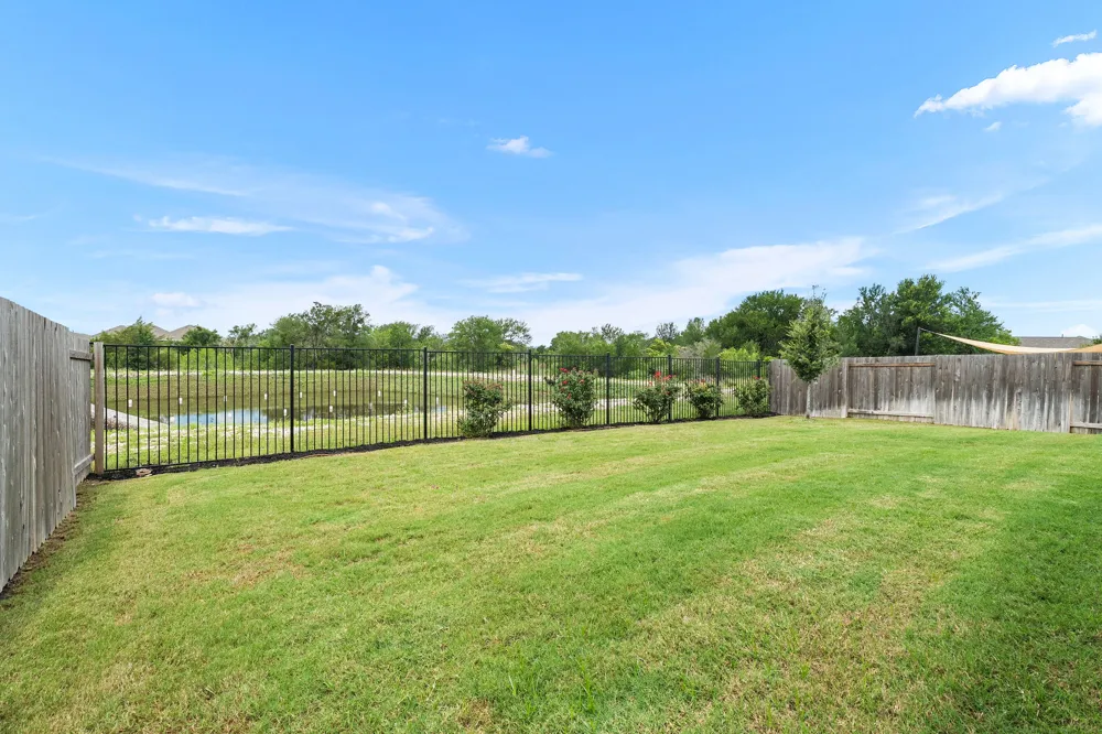 14404 Kira Lane Manor, TX 78653