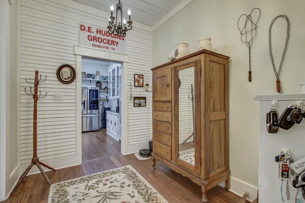 104 Kendall Road Spicewood, TX 78669