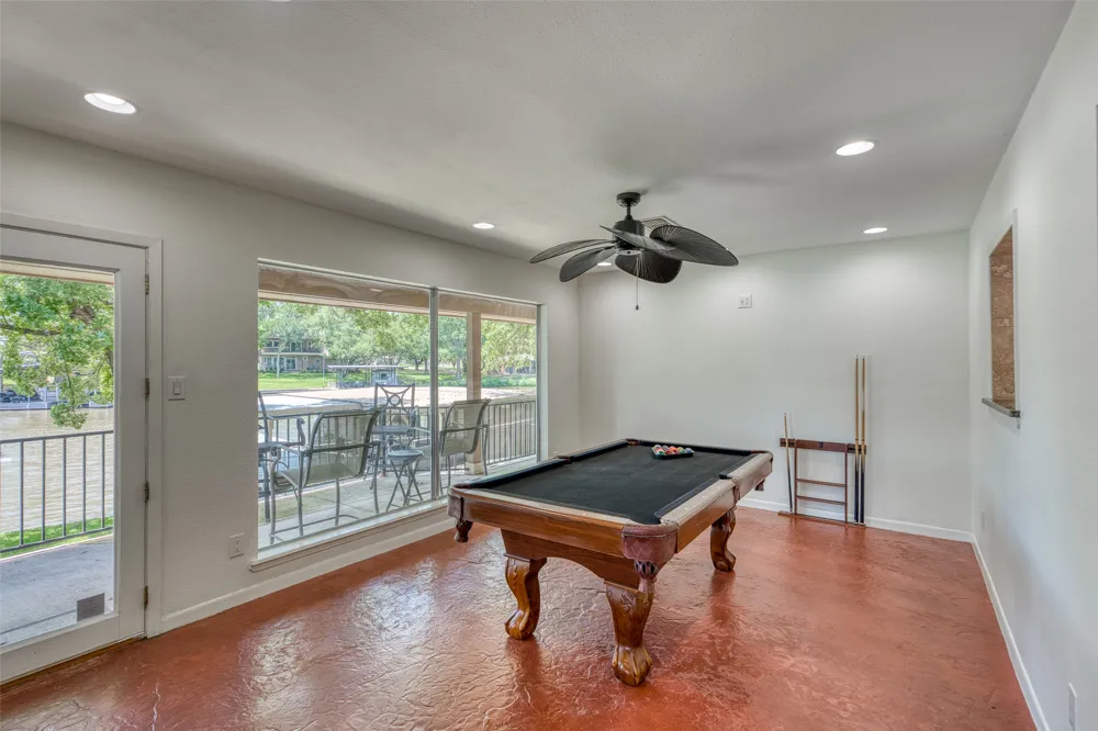 104 Bluebird Lane Highland Haven, TX 78654