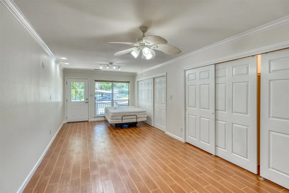 104 Bluebird Lane Highland Haven, TX 78654