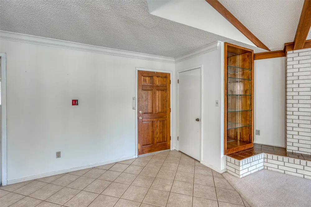 104 Bluebird Lane Highland Haven, TX 78654