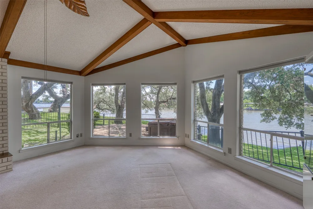 104 Bluebird Lane Highland Haven, TX 78654