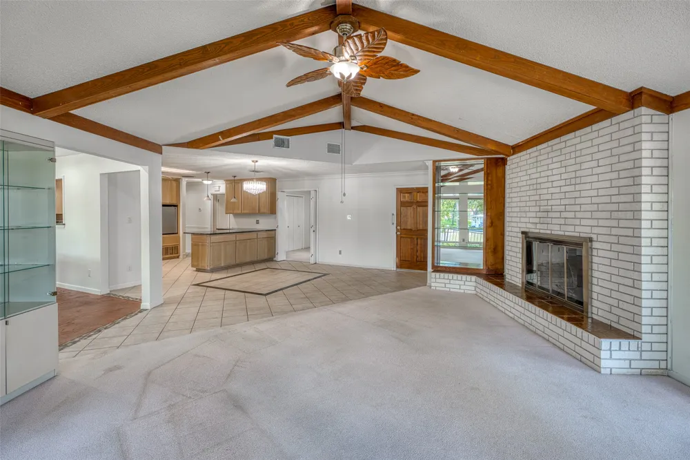 104 Bluebird Lane Highland Haven, TX 78654