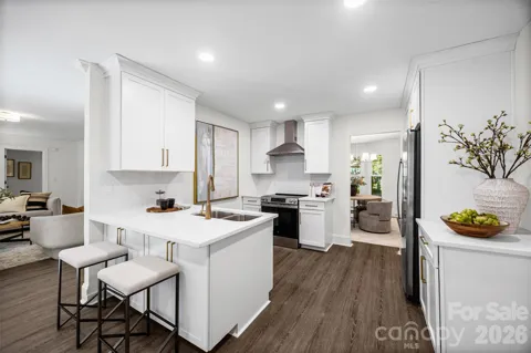 5318 Apple Blossom Court