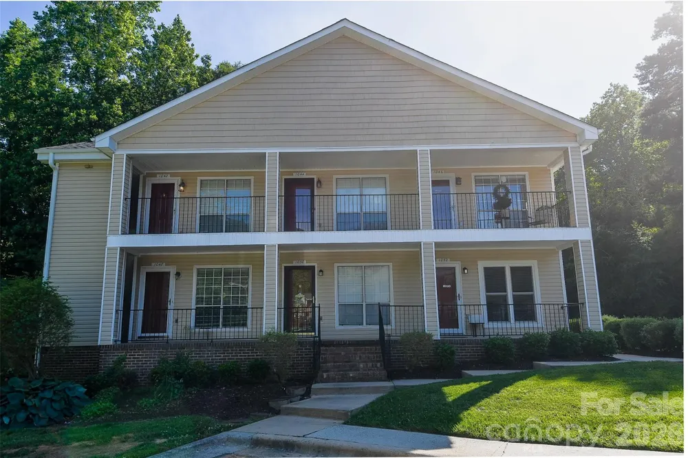 1046 Surry Lane Gastonia, NC 28054