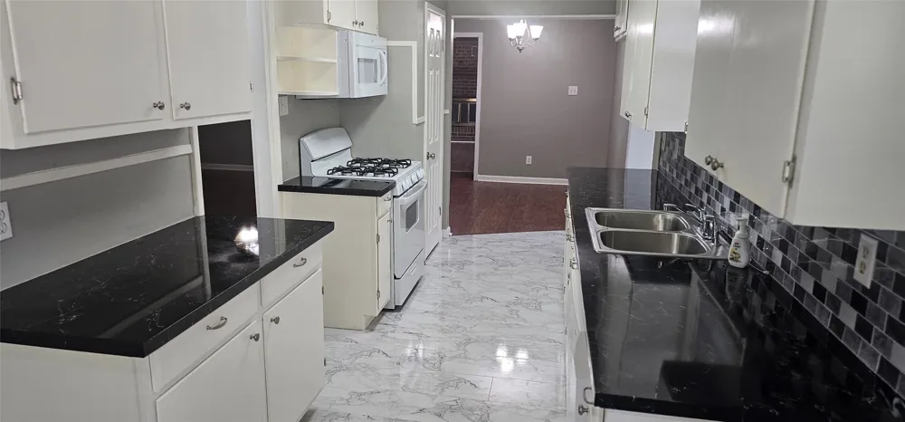 2006 Lovers Lane Shreveport, LA 71105