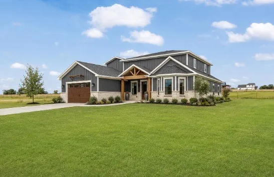 2463 County Road Savoy, TX 75479