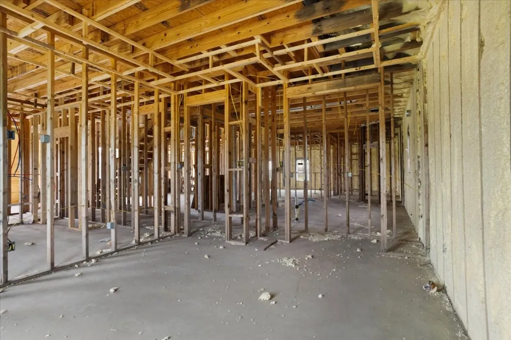 2463 County Road Savoy, TX 75479
