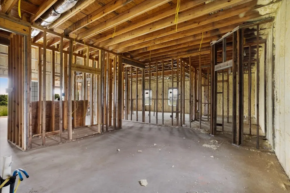 2463 County Road Savoy, TX 75479