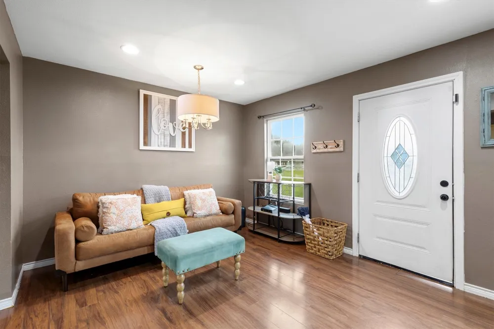 5732 Emilia Way Leonard, TX 75452