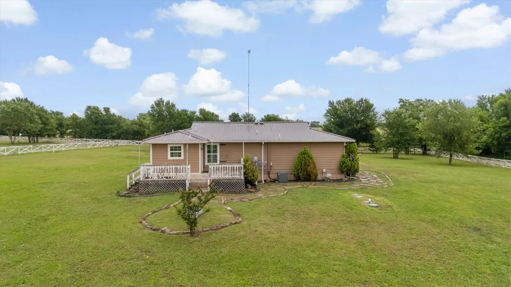 5732 Emilia Way Leonard, TX 75452