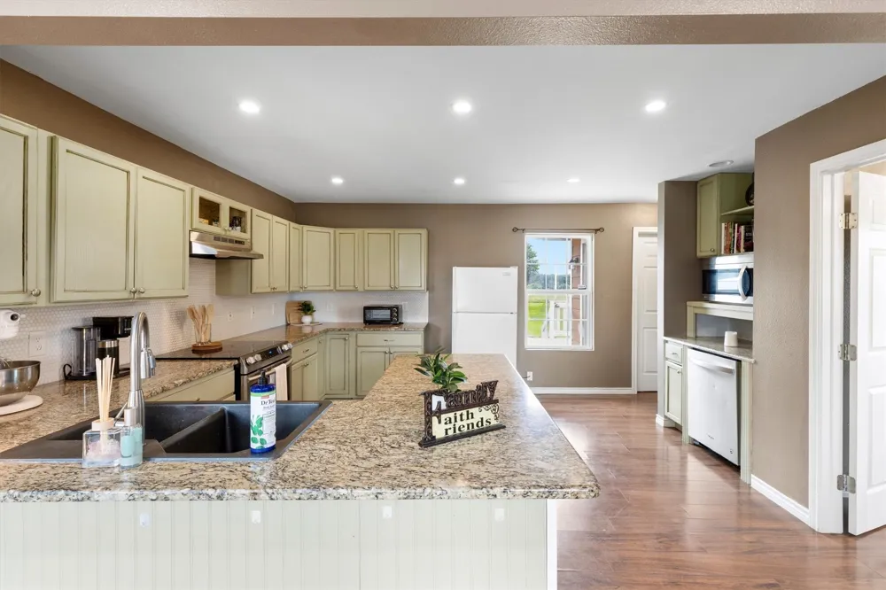 5732 Emilia Way Leonard, TX 75452
