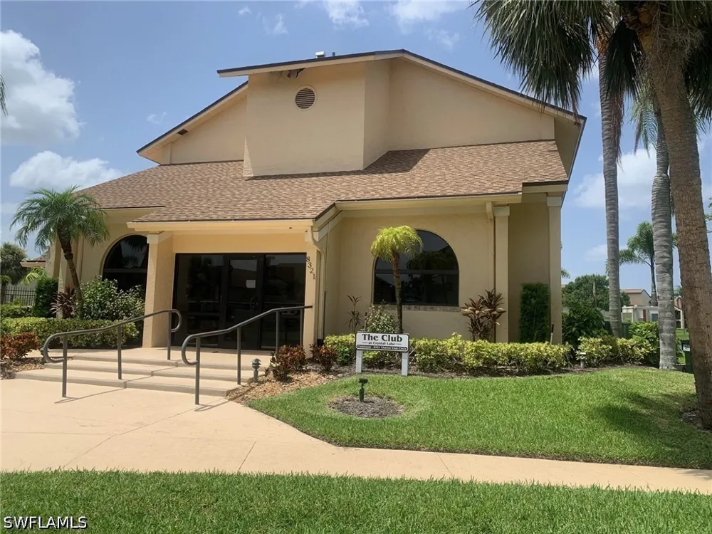 Charter Club Circle #4 Fort Myers, FL 33919