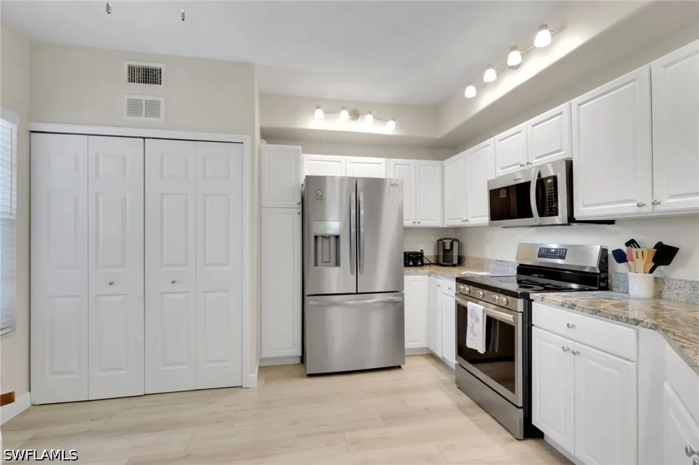 Hemingway Lane #3304 Fort Myers, FL 33913