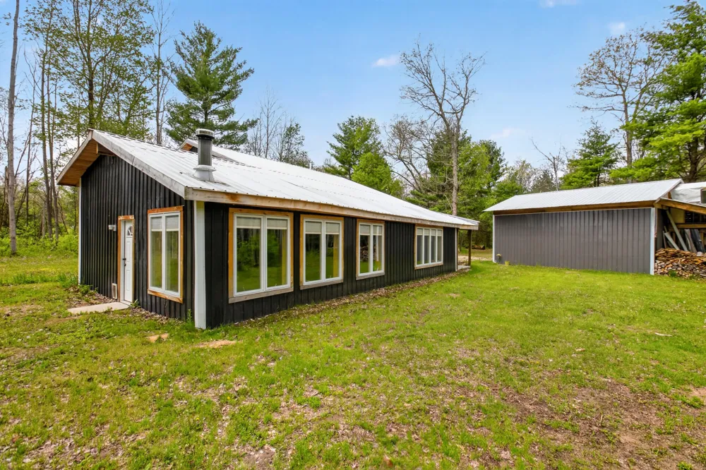 4850 E US Highway 10 Cherry Valley Township, MI 49623