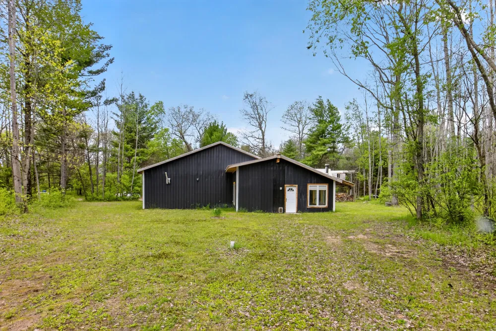 4850 E US Highway 10 Cherry Valley Township, MI 49623