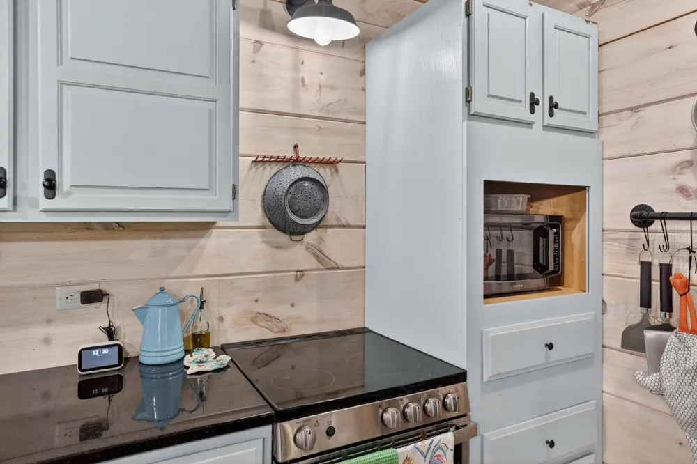 4850 E US Highway 10 Cherry Valley Township, MI 49623